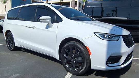 2022 Chrysler Pacifica Touring L — Minivan — 14,945 mi — Orlando, FL