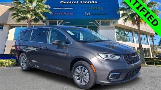 2022 Chrysler Pacifica Hybrid Touring L — Minivan — 70,974 mi — Orlando, FL