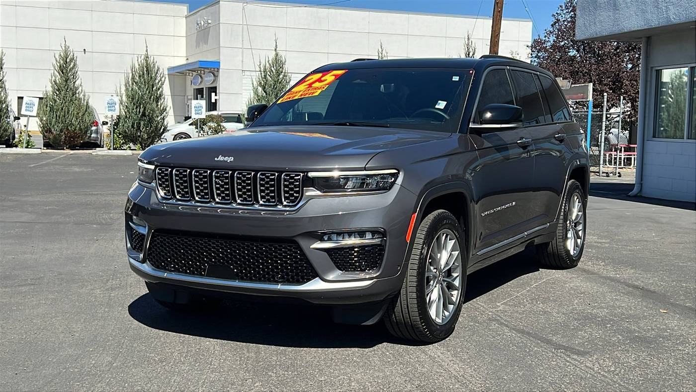 2025 Jeep Grand Cherokee Summit — SUV — 3,000 mi — Reno, NV