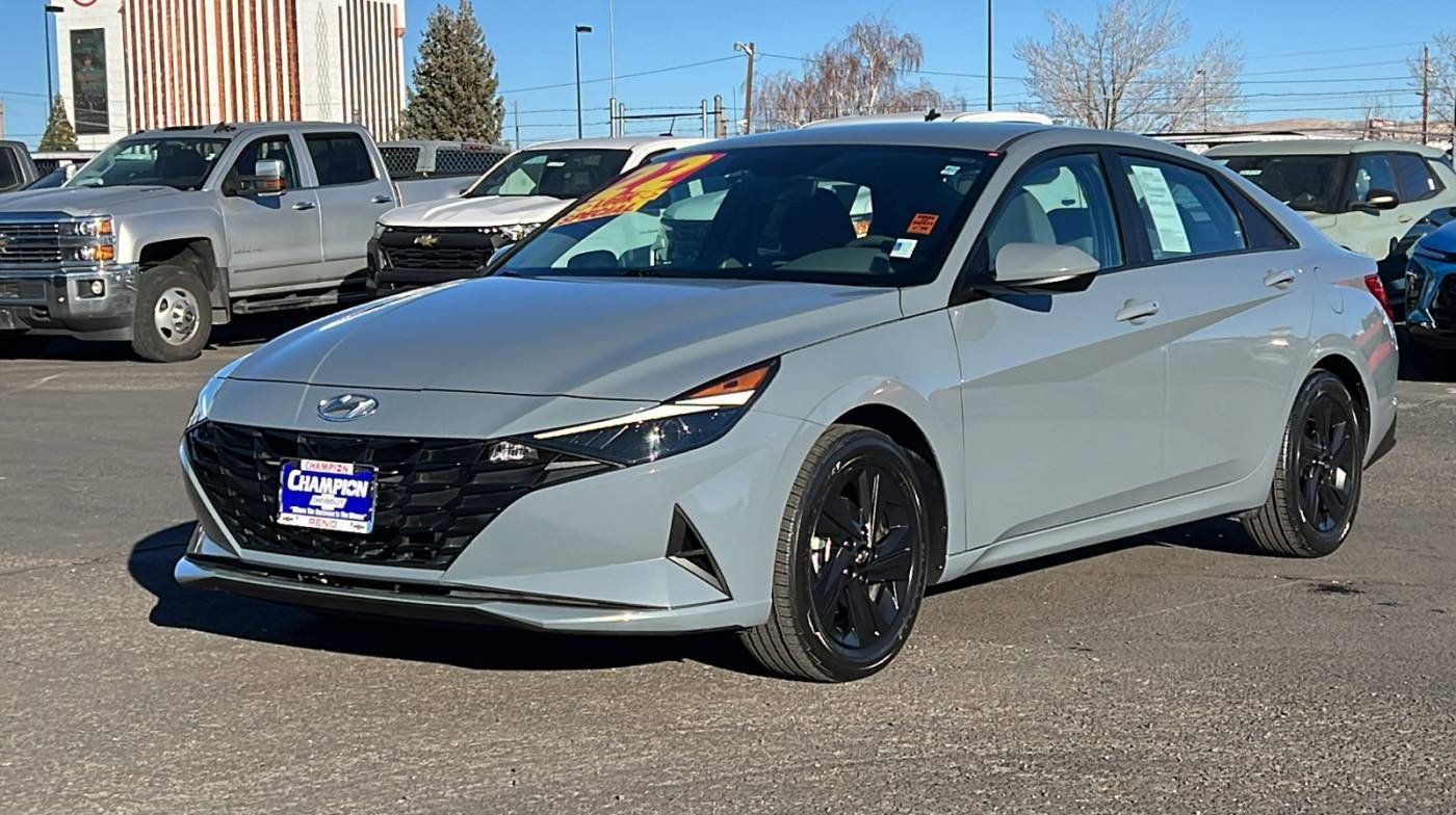 2022 Hyundai Elantra Hybrid Blue — Sedan — 29,397 mi — Reno, NV