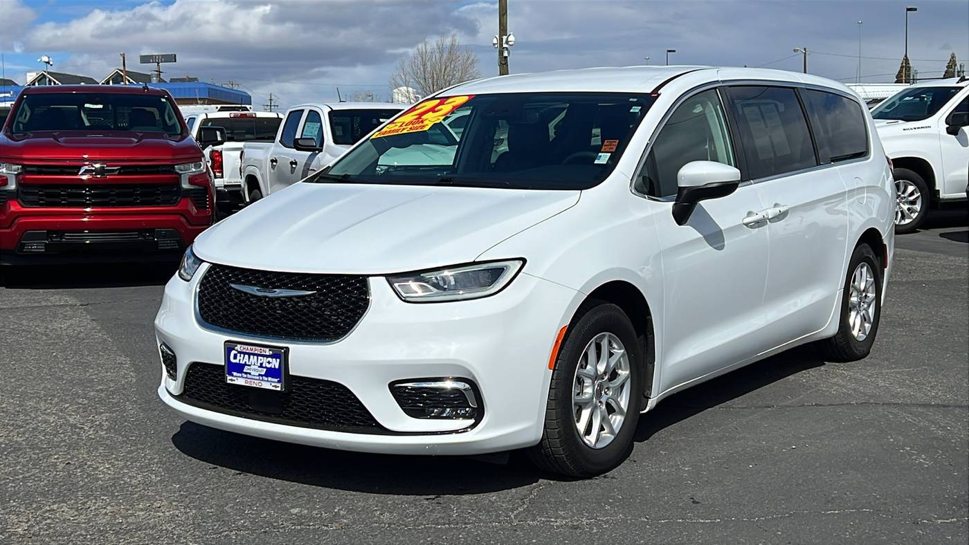 2023 Chrysler Pacifica Touring L — Minivan — 59,083 mi — Reno, NV