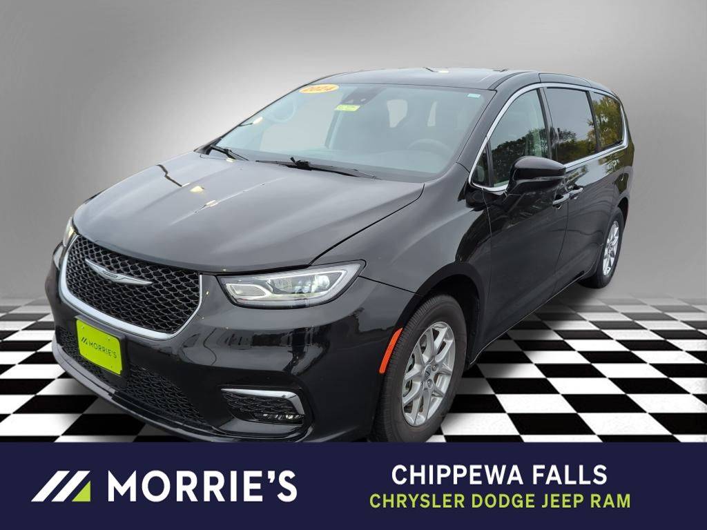 2024 Chrysler Pacifica Touring L — Minivan — 21,736 mi — Chippewa Falls, WI