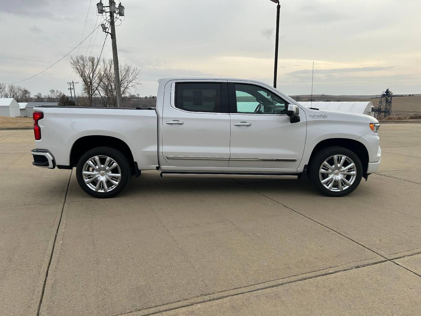 2022 Chevrolet Silverado 1500 High Country — Pickup Truck — 30,839 mi — Audubon, IA