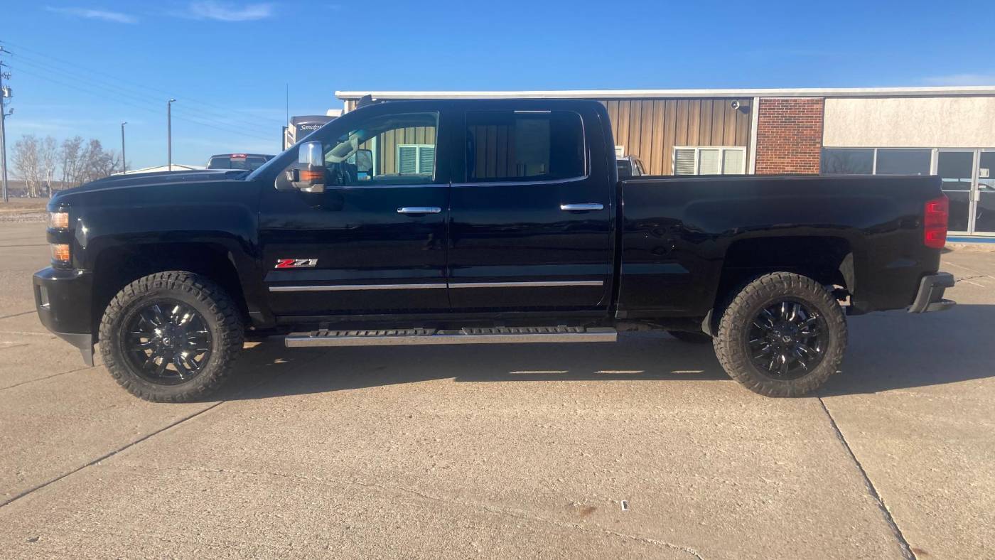2019 Chevrolet Silverado 3500HD LTZ — Pickup Truck — 141,853 mi — Audubon, IA