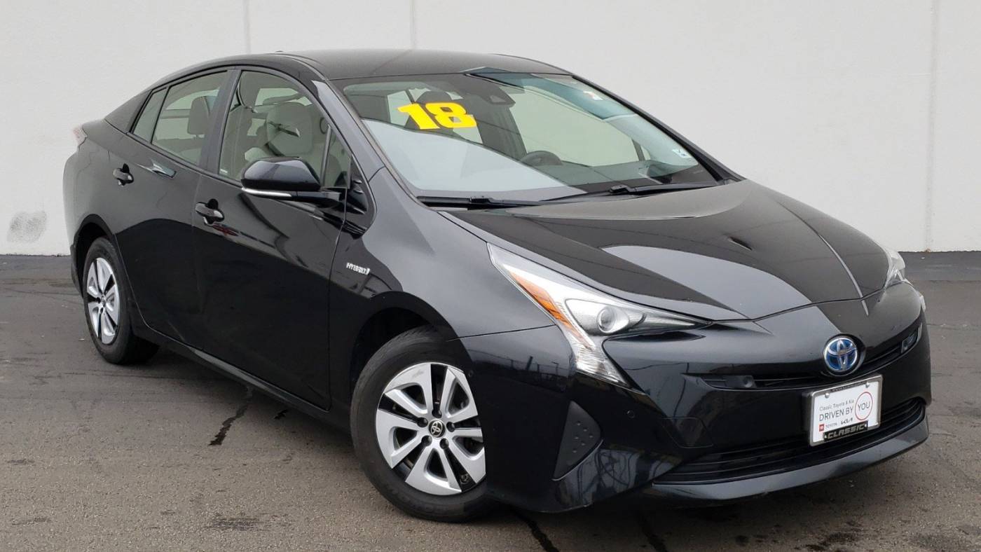 2018 Toyota Prius Three — Hatchback — 75,738 mi — Waukegan, IL