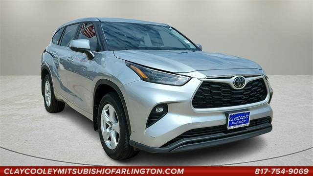 2023 Toyota Highlander LE — SUV — 19,887 mi — Arlington, TX