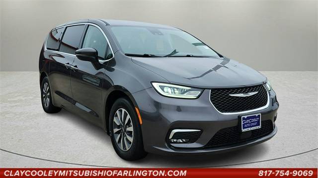 2023 Chrysler Pacifica Hybrid Touring L — Minivan — 55,665 mi — Arlington, TX