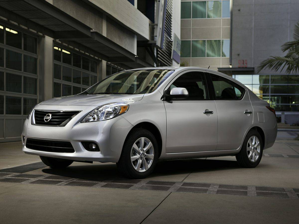 2012 Nissan Versa 1.6 SL — Sedan — 130,000 mi — Arlington, TX