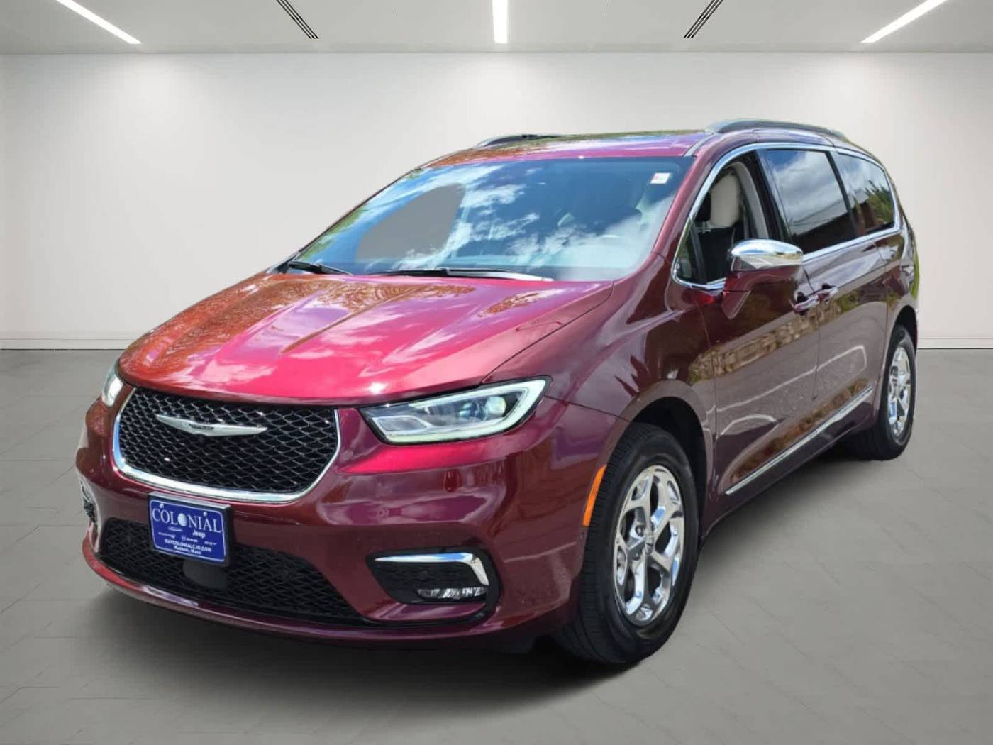 2022 Chrysler Pacifica Limited — Minivan — 33,752 mi — Hudson, MA