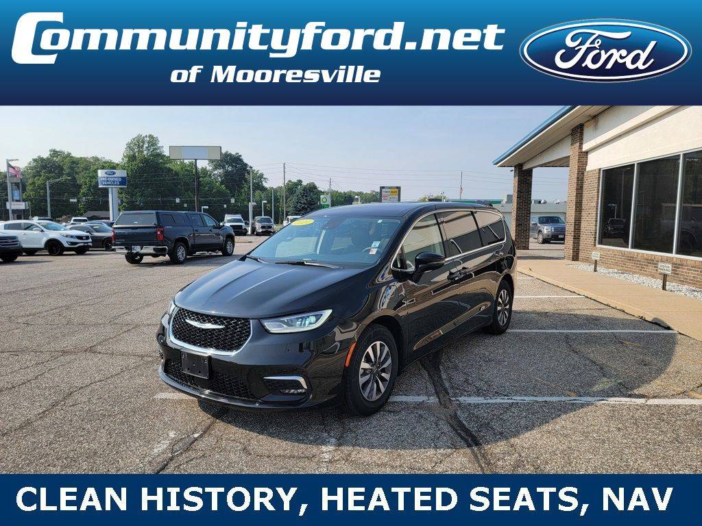 2024 Chrysler Pacifica Hybrid Select — Minivan — 62,632 mi — Mooresville, IN