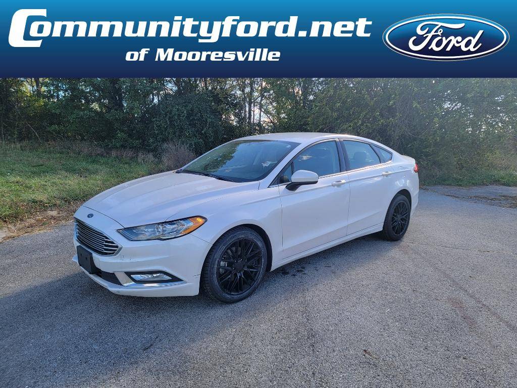2017 Ford Fusion SE — Sedan — 121,789 mi — Mooresville, IN