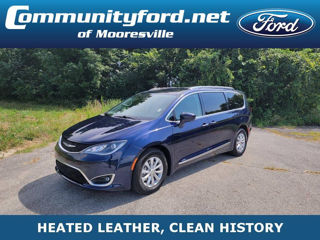 2018 Chrysler Pacifica Touring L — Minivan — 98,000 mi — Mooresville, IN