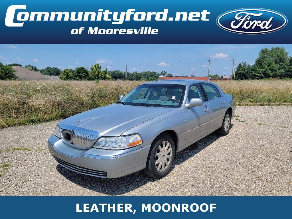 2006 Lincoln Town Car Signature Limited — Sedan — 128,777 mi — Mooresville, IN