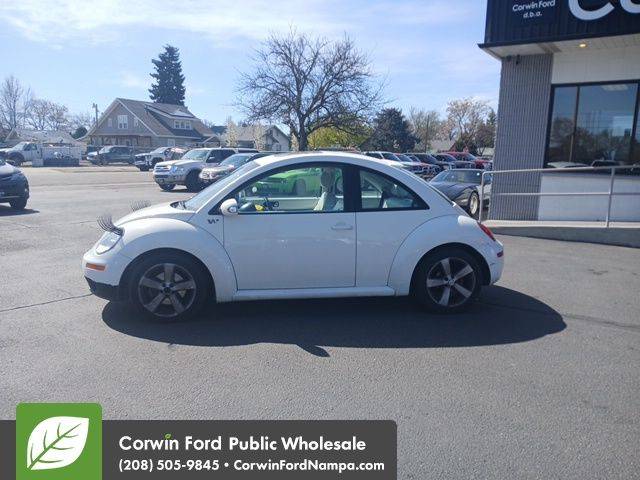 2008 Volkswagen New Beetle Triple White — Hatchback — 116,428 mi — Nampa, ID