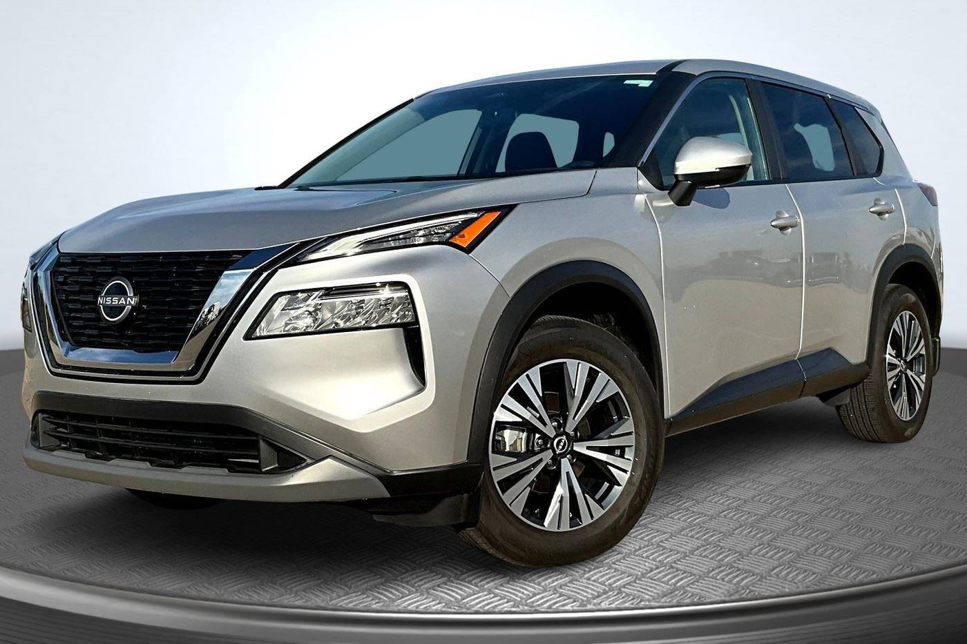 2022 Nissan Rogue SV — SUV — 10,757 mi — Columbus, WI