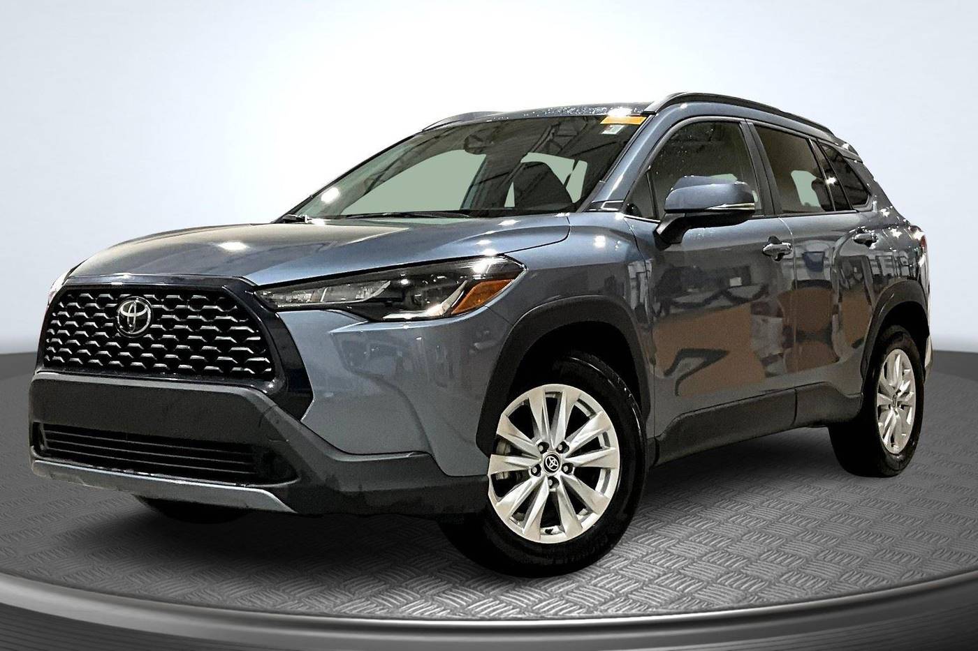 2024 Toyota Corolla Cross LE — SUV — 37,961 mi — Columbus, WI