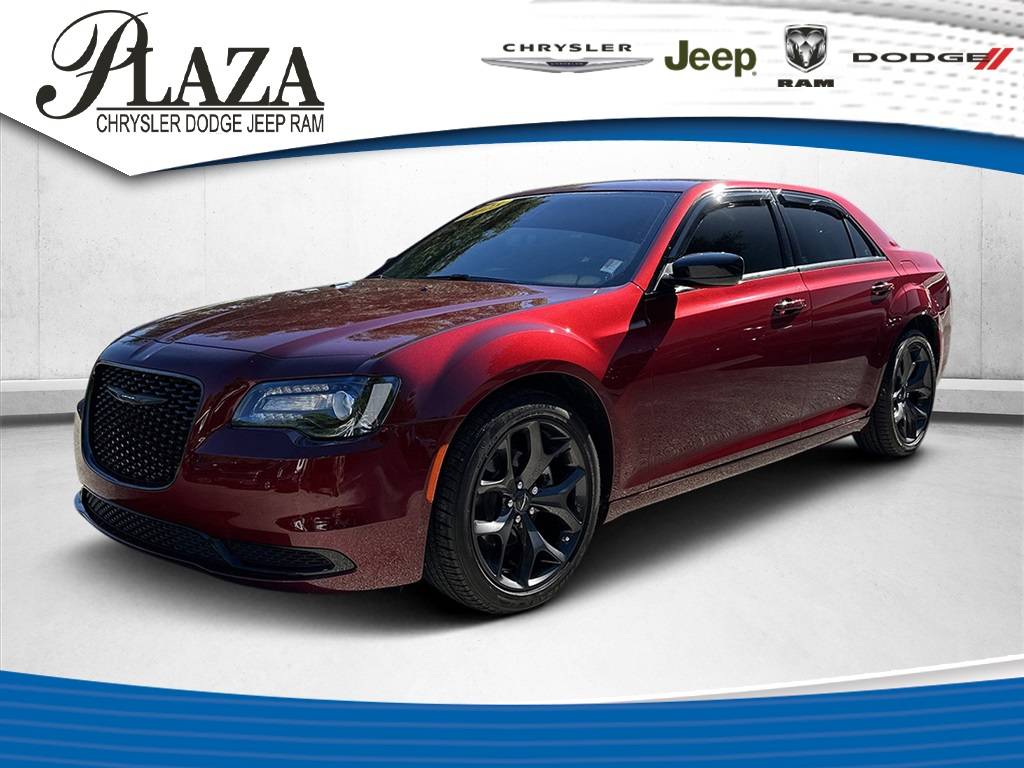 2023 Chrysler 300 Touring — Sedan — 9,678 mi — Inverness, FL