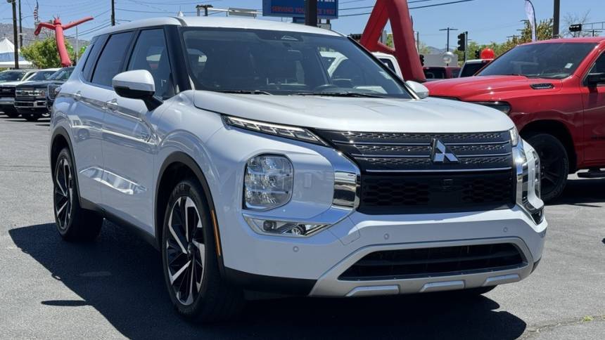 2023 Mitsubishi Outlander Plug-In Hybrid SE — SUV — 60,679 mi — Albuquerque, NM