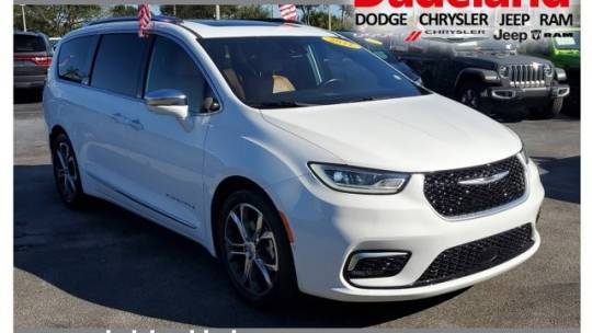 2022 Chrysler Pacifica Pinnacle — Minivan — 27,477 mi — Miami, FL