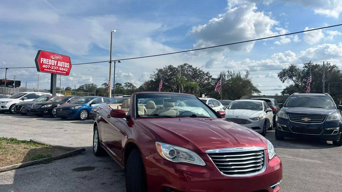 2014 Chrysler 200 Touring — Convertible — 67,789 mi — Orlando, FL