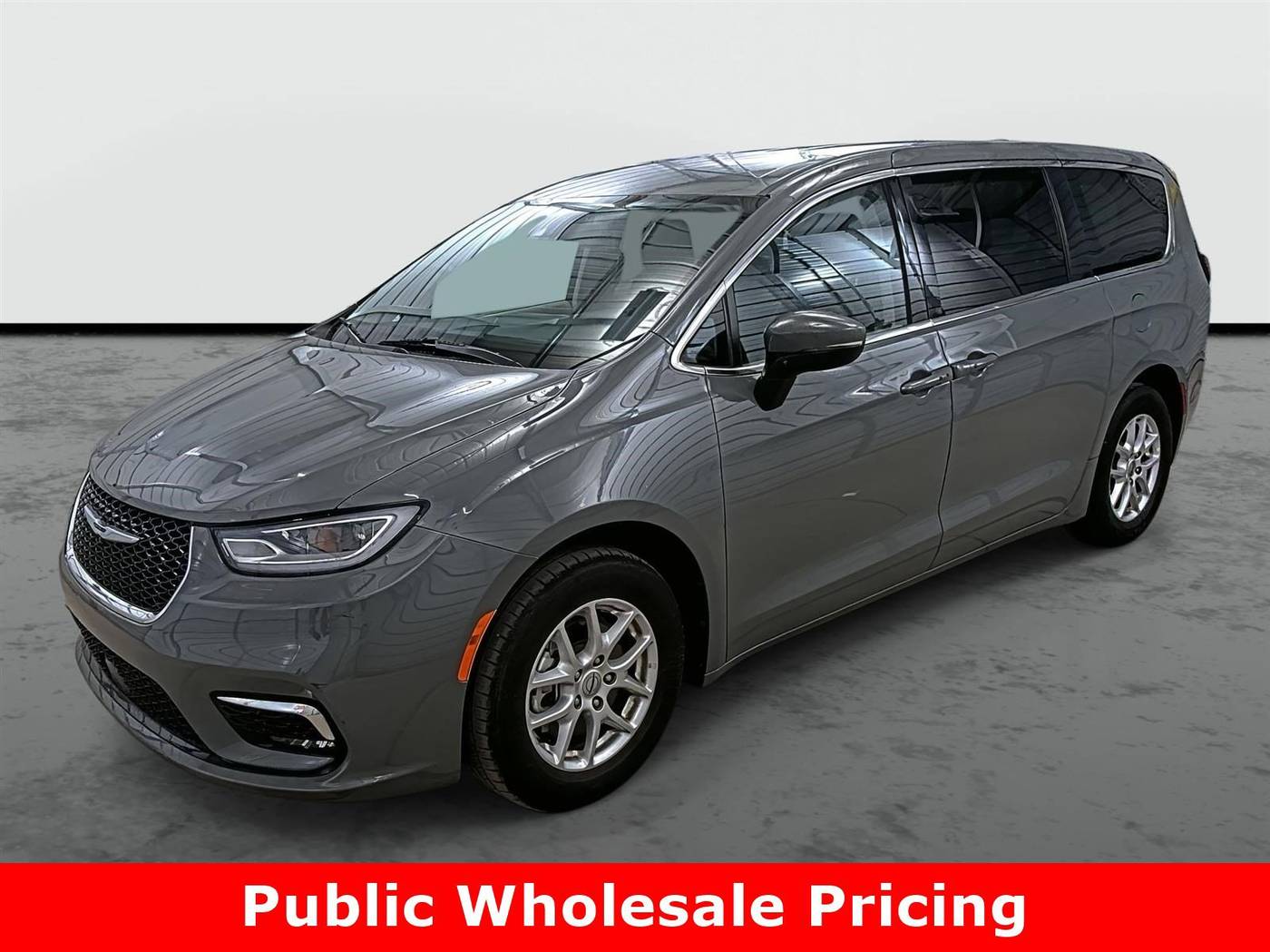 2023 Chrysler Pacifica Touring L — Minivan — 63,134 mi — Phoenix, AZ