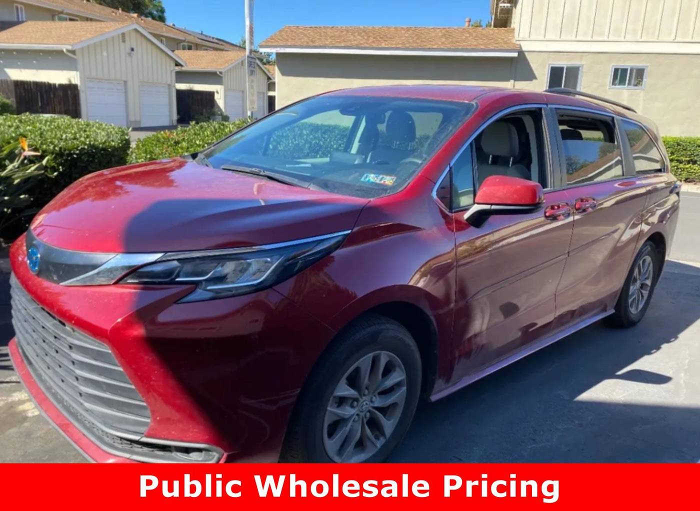 2022 Toyota Sienna LE — Minivan — 42,821 mi — Phoenix, AZ