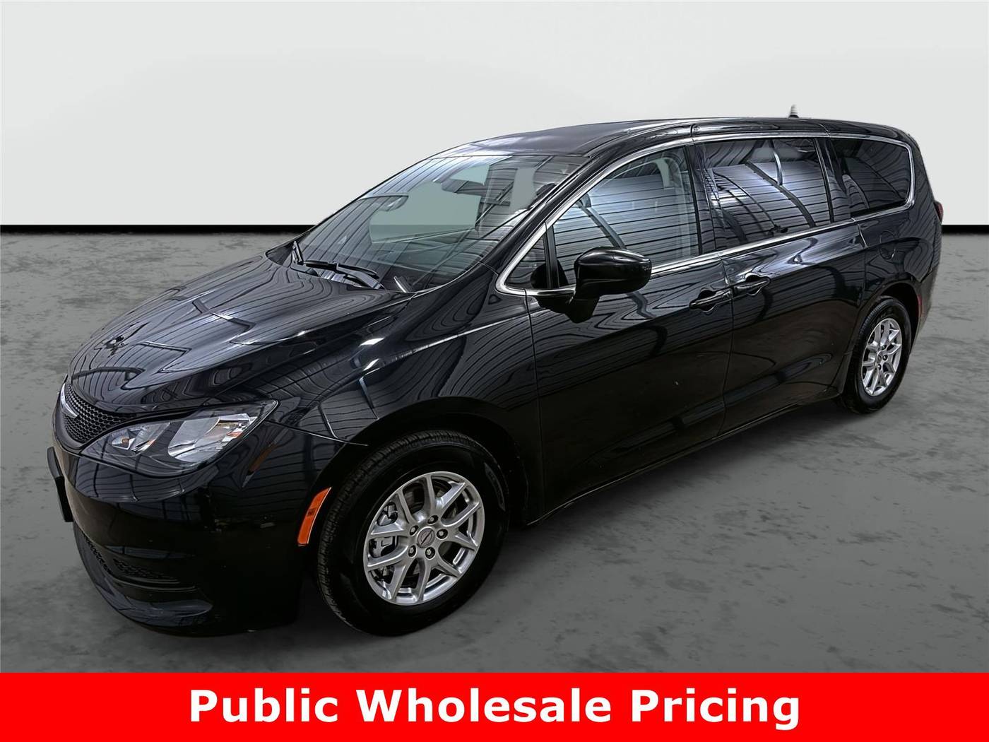 2022 Chrysler Voyager LX — Minivan — 62,000 mi — Phoenix, AZ