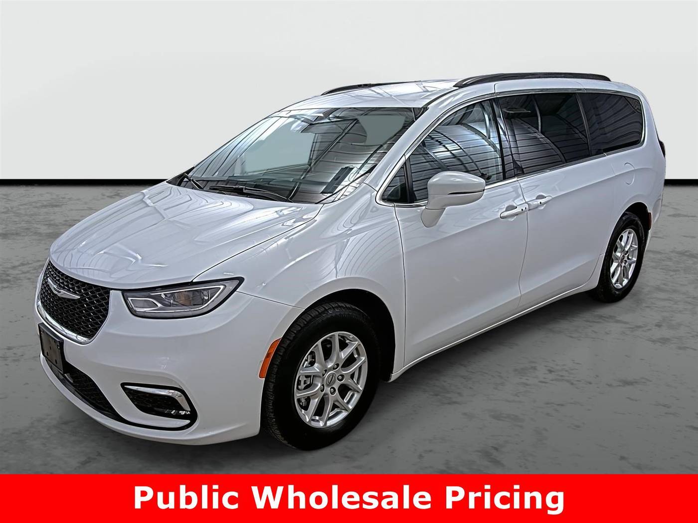 2022 Chrysler Pacifica Touring L — Minivan — 57,121 mi — Phoenix, AZ