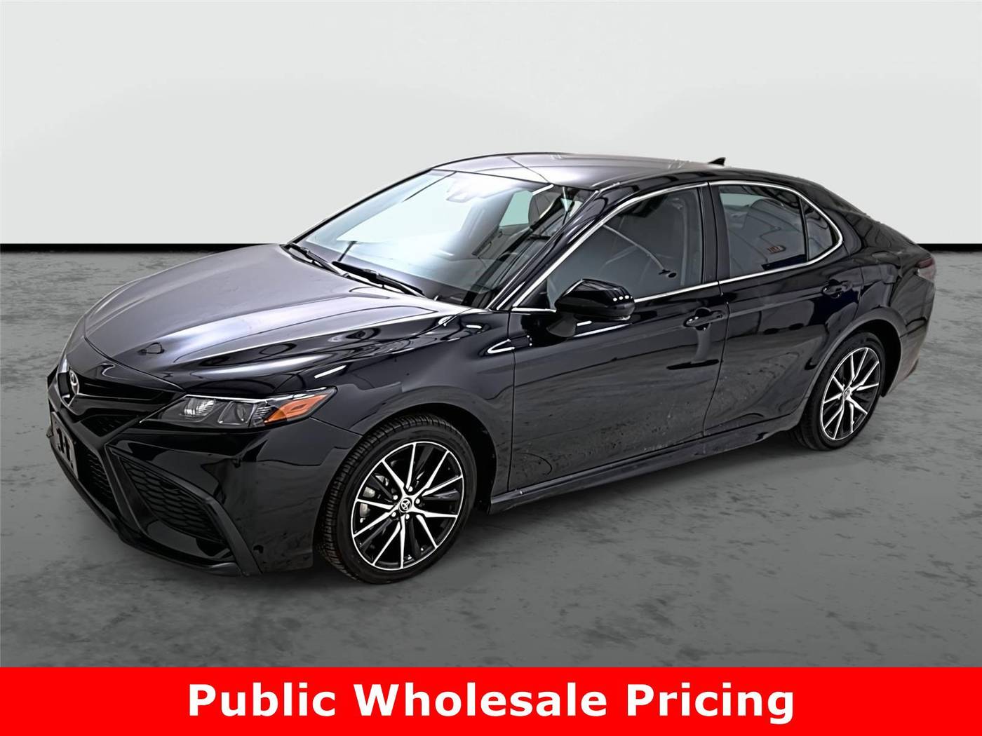 2024 Toyota Camry SE — Sedan — 45,180 mi — Phoenix, AZ