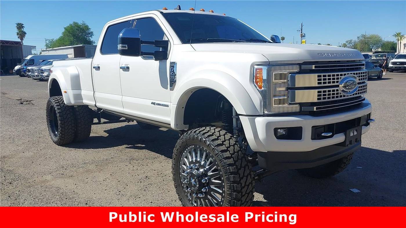 2019 Ford Super Duty F-450 Platinum — Pickup Truck — 20,487 mi — Phoenix, AZ