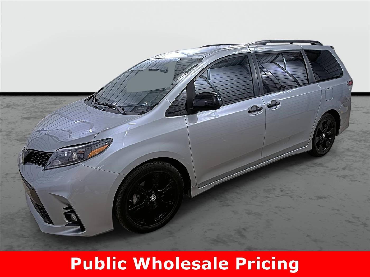 2020 Toyota Sienna SE — Minivan — 47,231 mi — Phoenix, AZ