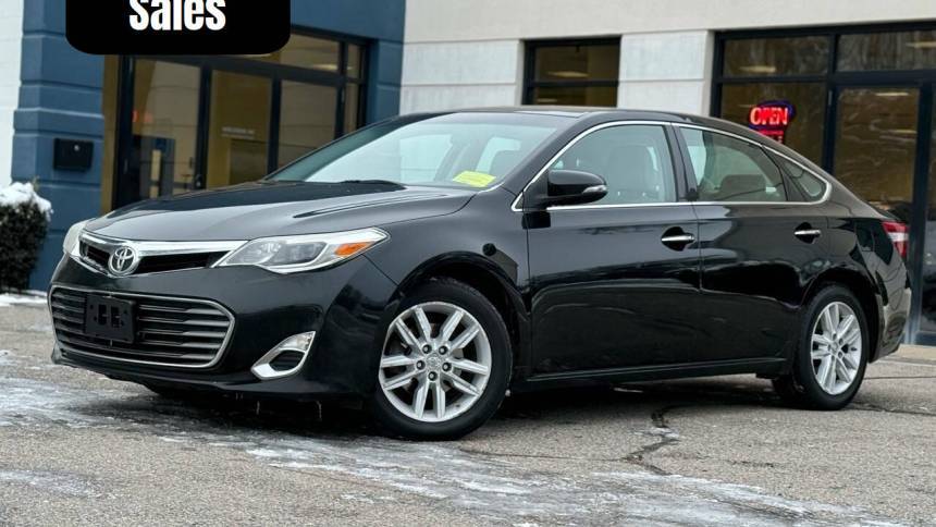2015 Toyota Avalon Limited — Sedan — 142,299 mi — West Bridgewater, MA