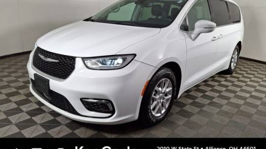 2022 Chrysler Pacifica Touring L — Minivan — 65,742 mi — Alliance, OH