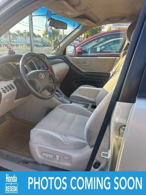 2003 Toyota Highlander Base V6 — SUV — 255,619 mi — Reseda, CA