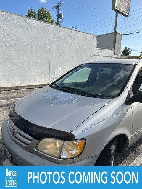 2001 Toyota Sienna CE — Minivan — 258,703 mi — Reseda, CA