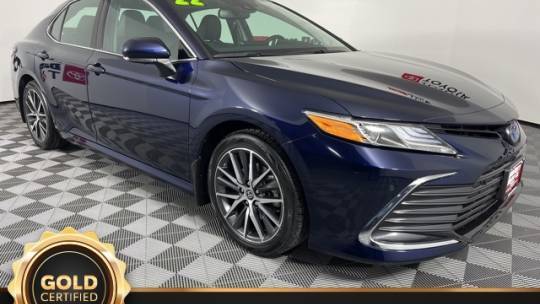 2022 Toyota Camry Hybrid XLE — Sedan — 33,155 mi — Cedar Falls, IA
