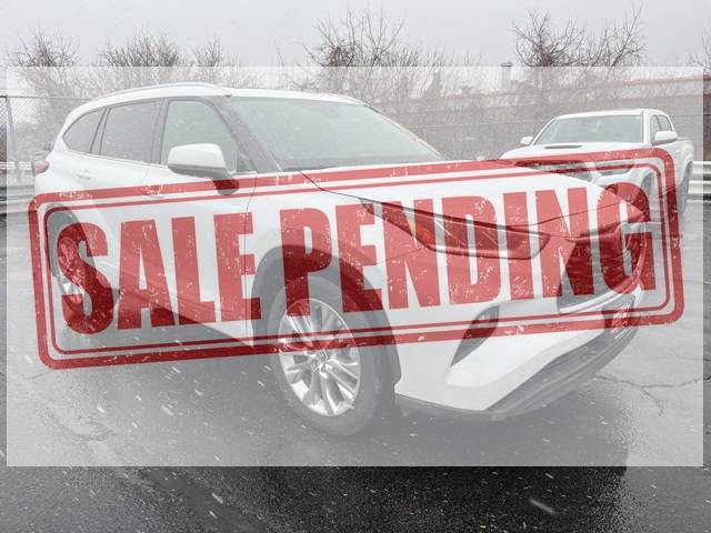 2022 Toyota Highlander Limited — SUV — 19,453 mi — Cedar Falls, IA