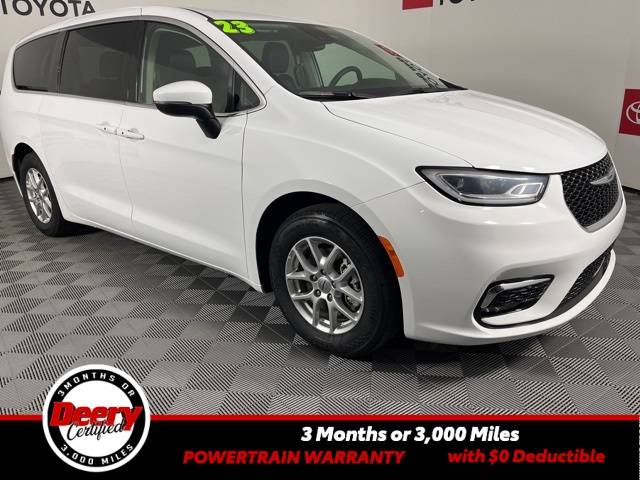 2023 Chrysler Pacifica Touring L — Minivan — 44,539 mi — Cedar Falls, IA