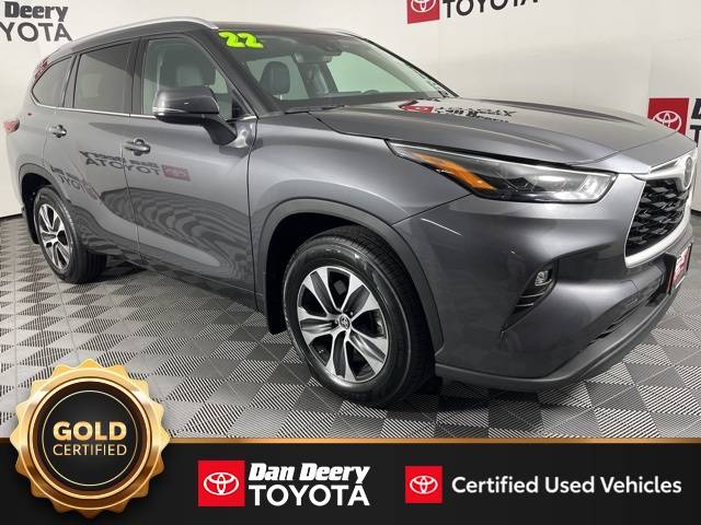 2022 Toyota Highlander XLE — SUV — 33,135 mi — Cedar Falls, IA