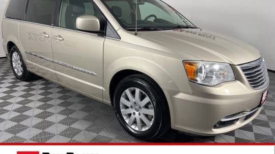 2014 Chrysler Town & Country Touring — Minivan — 158,063 mi — Cedar Falls, IA