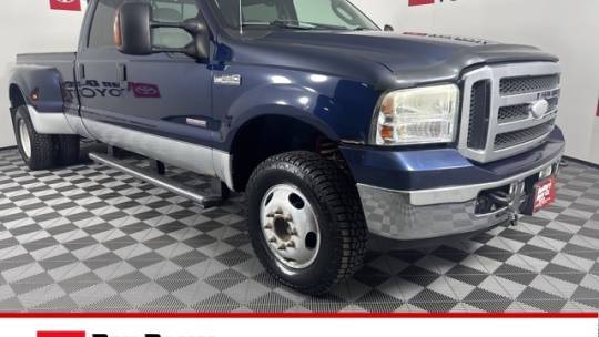 2005 Ford Super Duty F-350 Lariat — Pickup Truck — 149,949 mi — Cedar Falls, IA