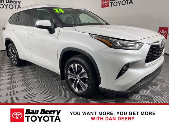2024 Toyota Highlander XLE — SUV — 13,200 mi — Cedar Falls, IA
