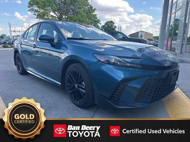 2025 Toyota Camry SE — Sedan — 17,602 mi — Cedar Falls, IA