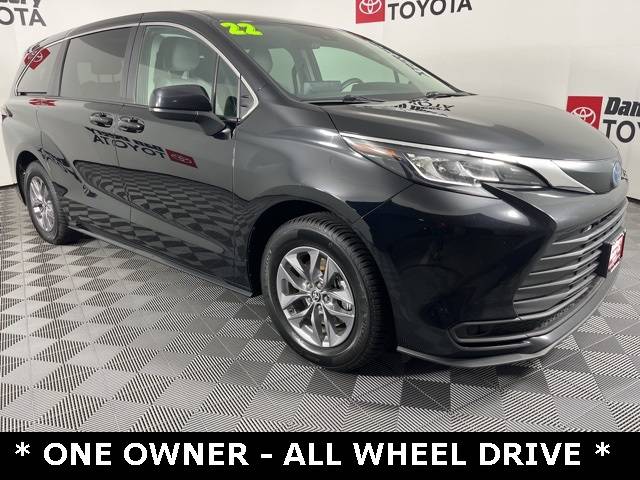 2022 Toyota Sienna LE — Minivan — 179,333 mi — Cedar Falls, IA