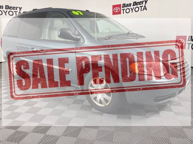 2007 Chrysler Town & Country Touring — Minivan — 107,540 mi — Cedar Falls, IA