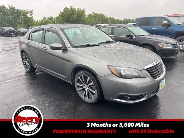 2013 Chrysler 200 Touring — Sedan — 114,991 mi — Cedar Falls, IA