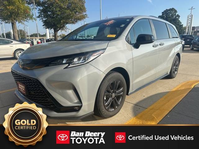 2025 Toyota Sienna XSE — Minivan — 12,876 mi — Cedar Falls, IA
