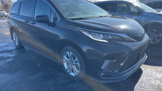 2022 Toyota Sienna XSE — Minivan — 38,759 mi — Cedar Falls, IA
