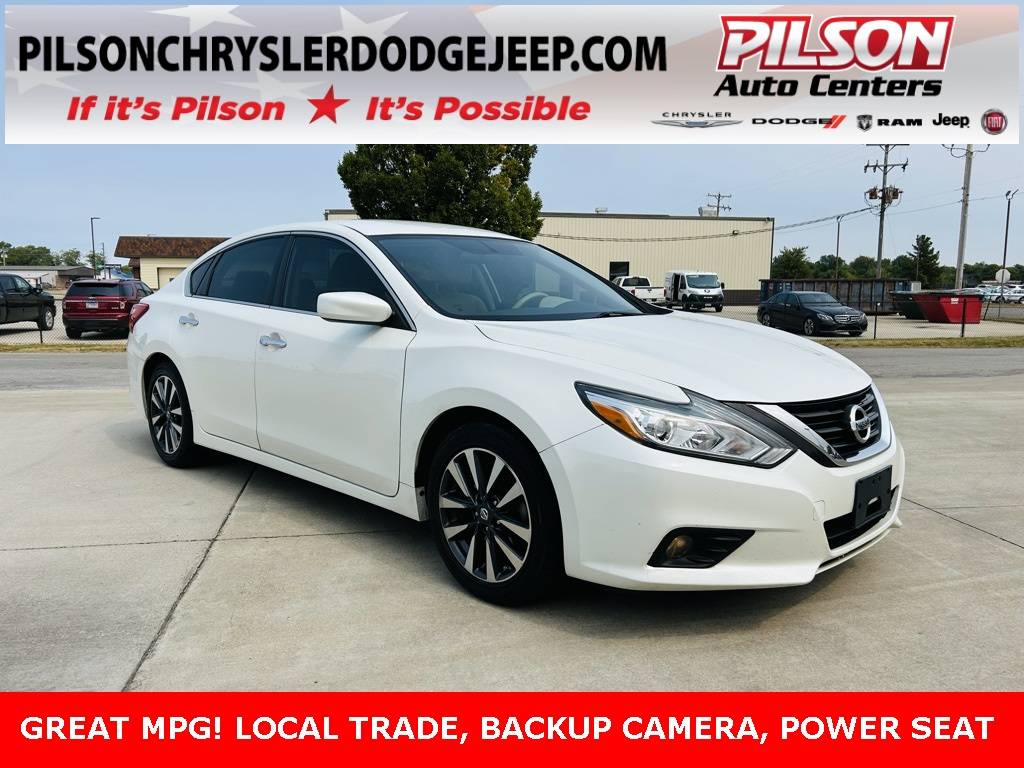 2017 Nissan Altima 2.5 SV — Sedan — 130,599 mi — Mattoon, IL