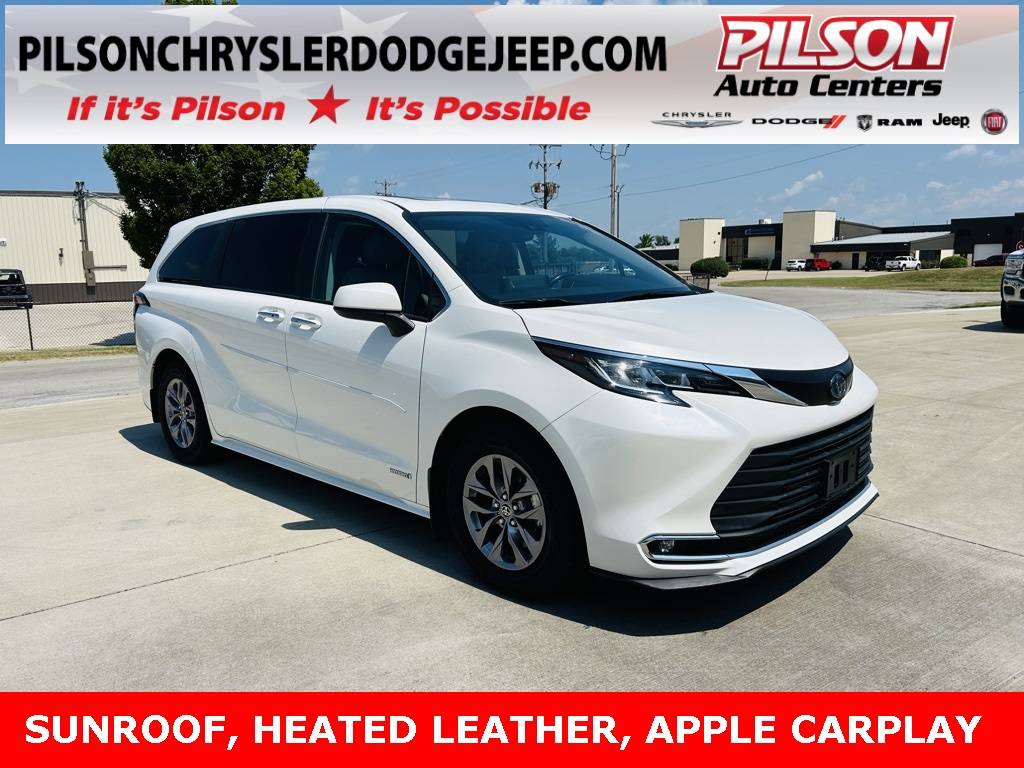 2021 Toyota Sienna XLE — Minivan — 87,302 mi — Mattoon, IL